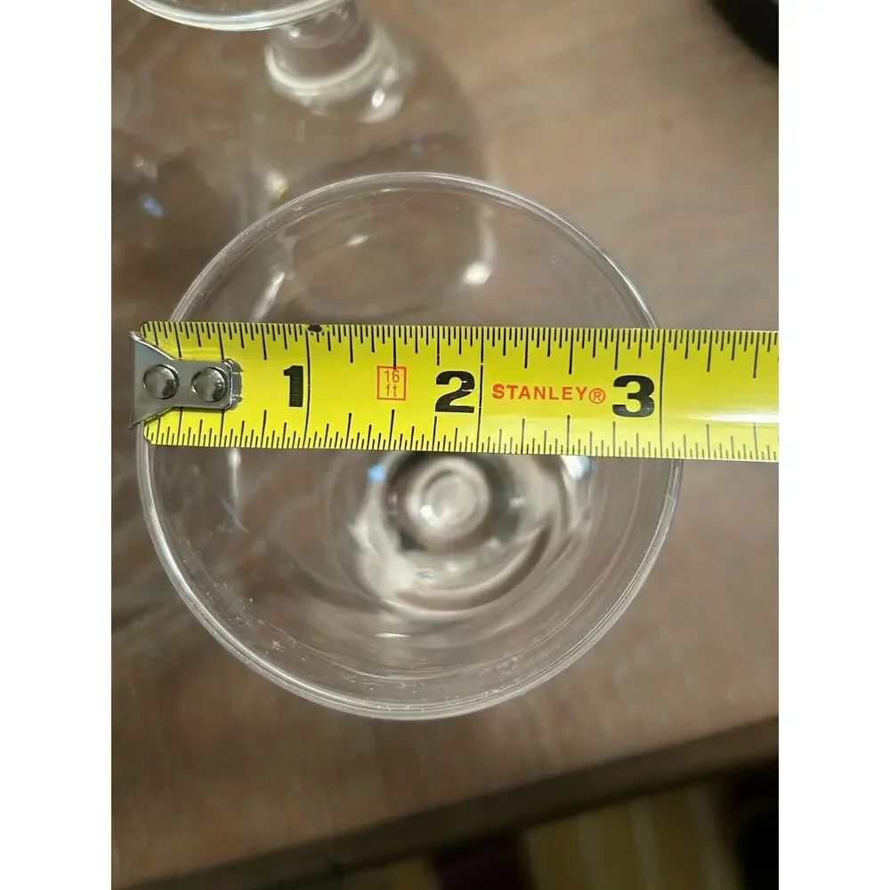 Artland Handblown Clear Glass set of 4 Oslo 10 Ounce Wine Glasses NEW Fine China